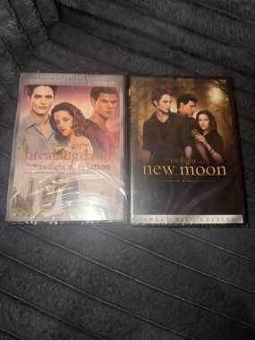 Twilight Saga DVD Set — New Moon & Breaking Dawn
